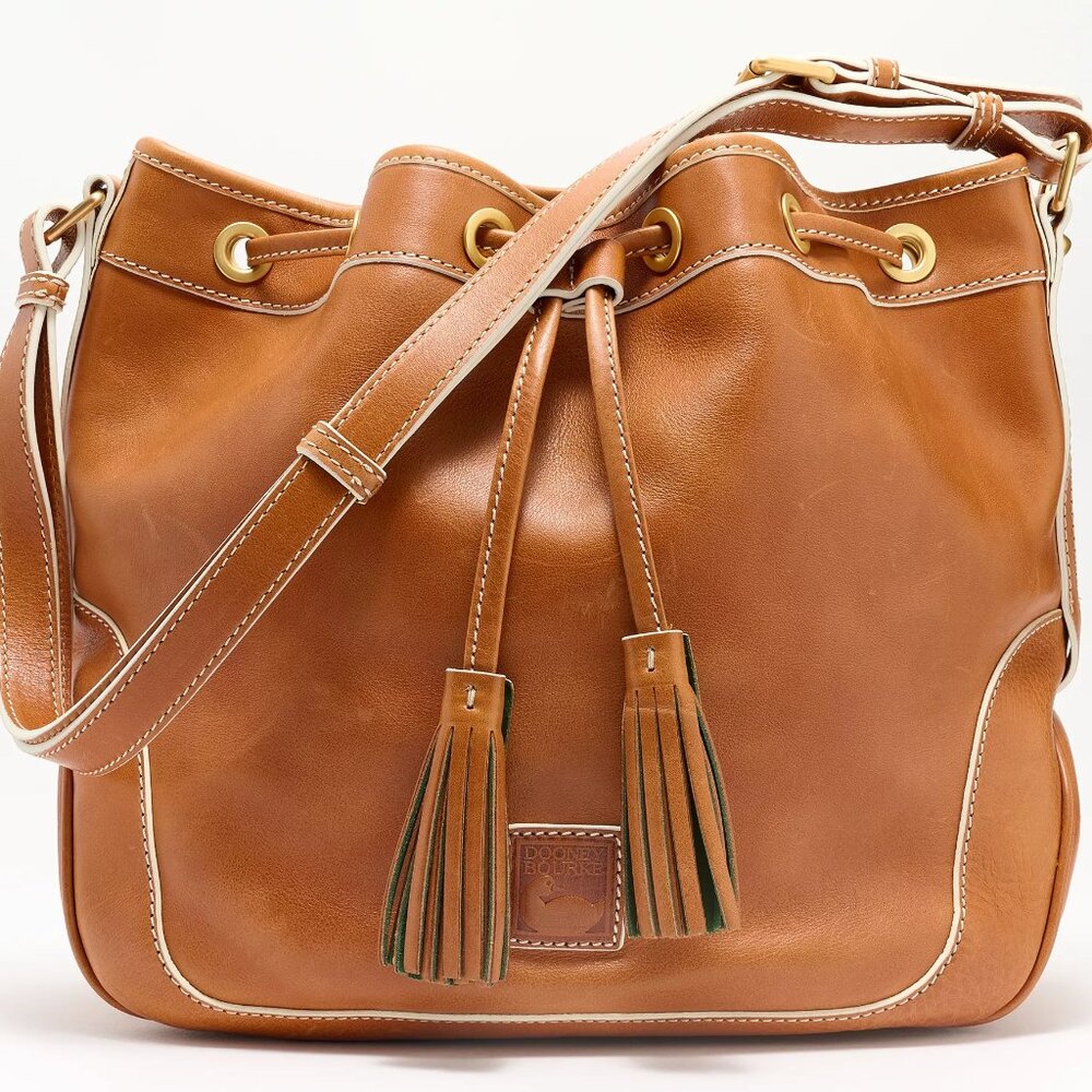 NWT â
Dooney & Bourke Florentini Natural Leather Drawstring Bag ⨠New with Tags - Picture 3 of 16